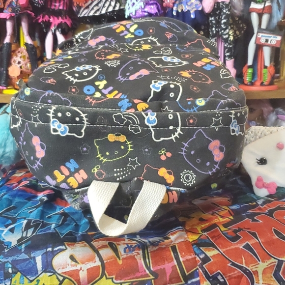 HELLO KITTY BACKPACK - Picture 6 of 11